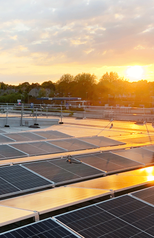 PV-Dachanlage Tesco in UK Iqony Solar Energy Solutions