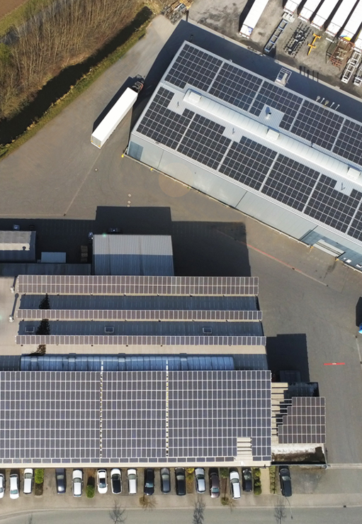 Dachanlage LM-Design Iqony Solar Energy Solutions