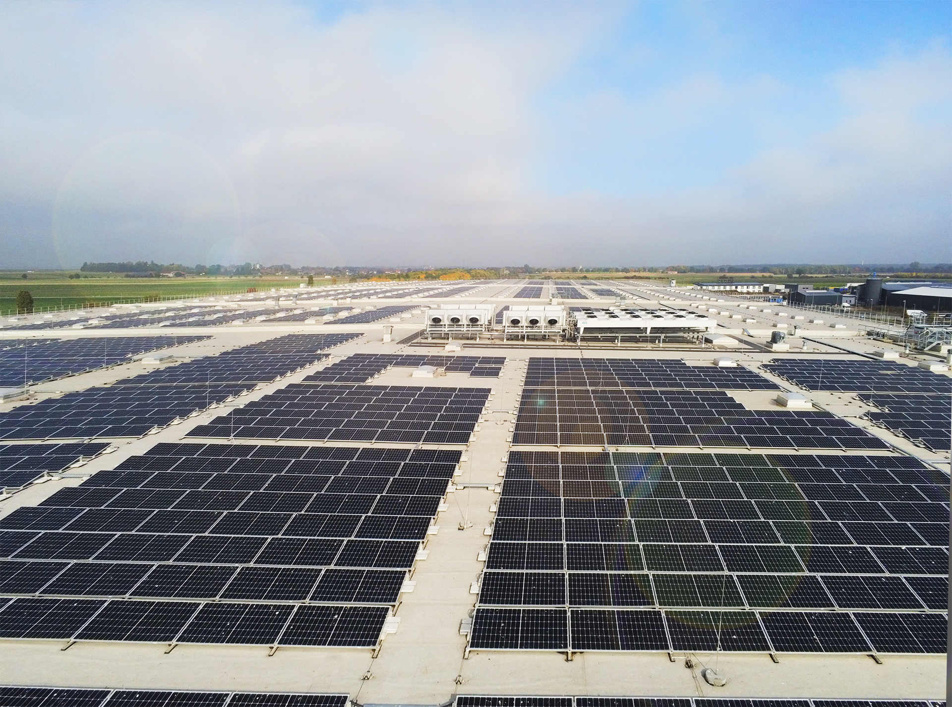 Roof of a supermarket chain which installed photovoltaic rooftop systems with SENS