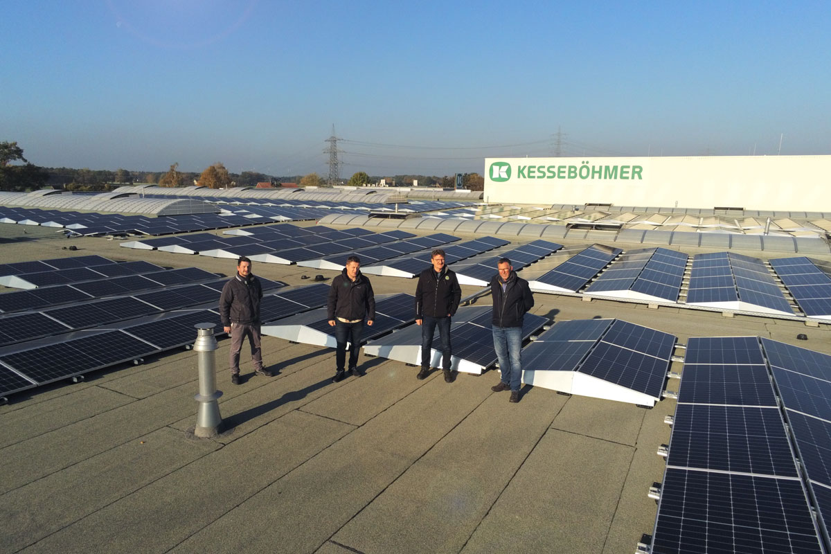 SENS hat eine 1.000 kWp PV-Dachanlage für die Kesseböhmer Warenpräsentation GmbH & Co. KG gebaut