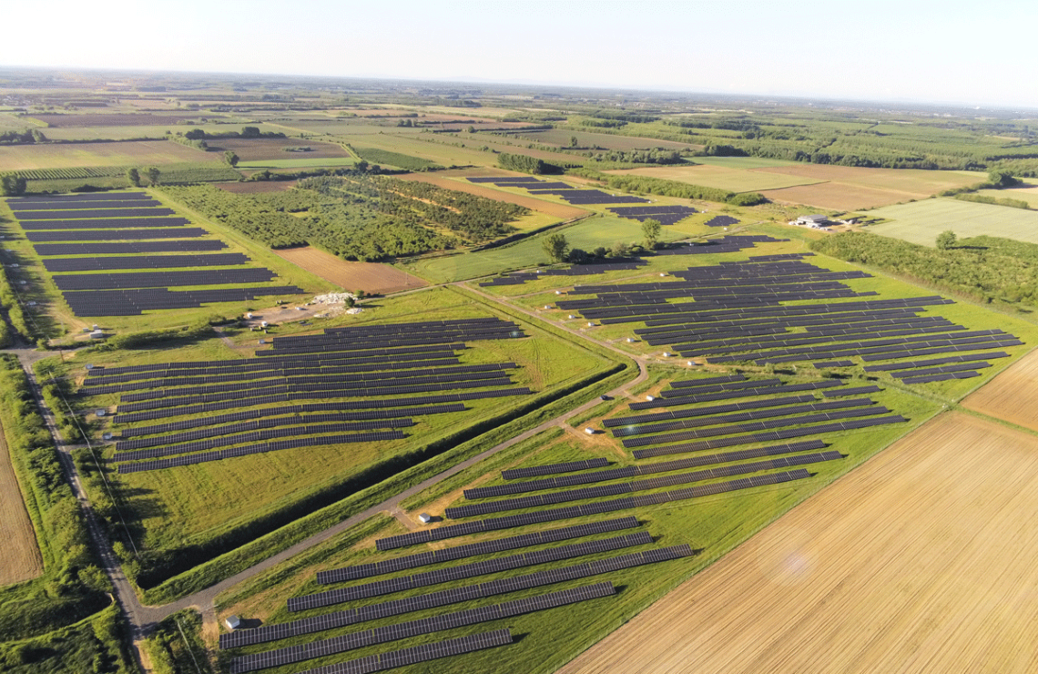 Einer der fünf Solarparks in Ungarn
