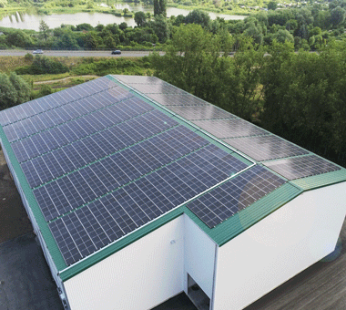 PV-Dachanlage Stendal Deutschland Iqony Solar Energy Solutions