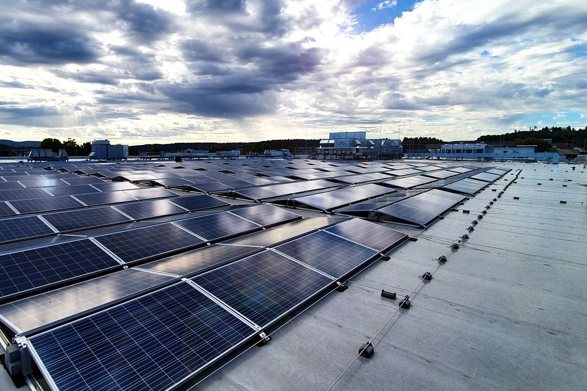 Geeignete Dächer für PV Iqony Solar Energy Solutions